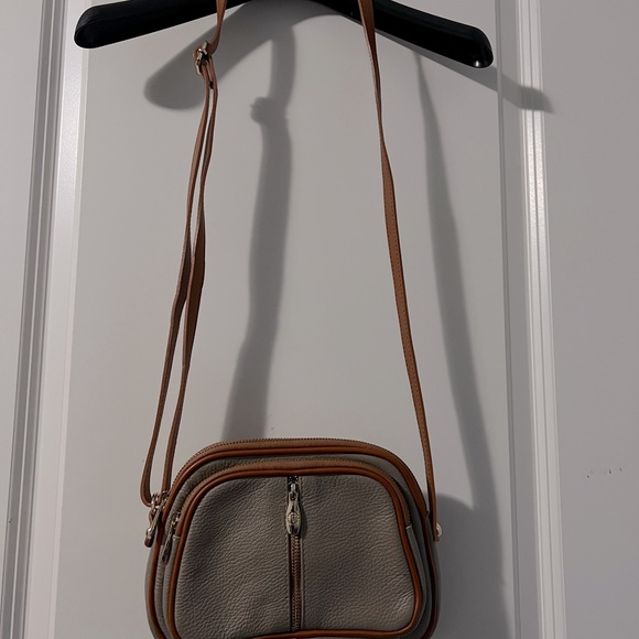 New Valentina made in Italy leather shoulder bag - Picture 1 of 2